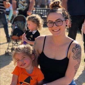 Meet your Posher, Alexis